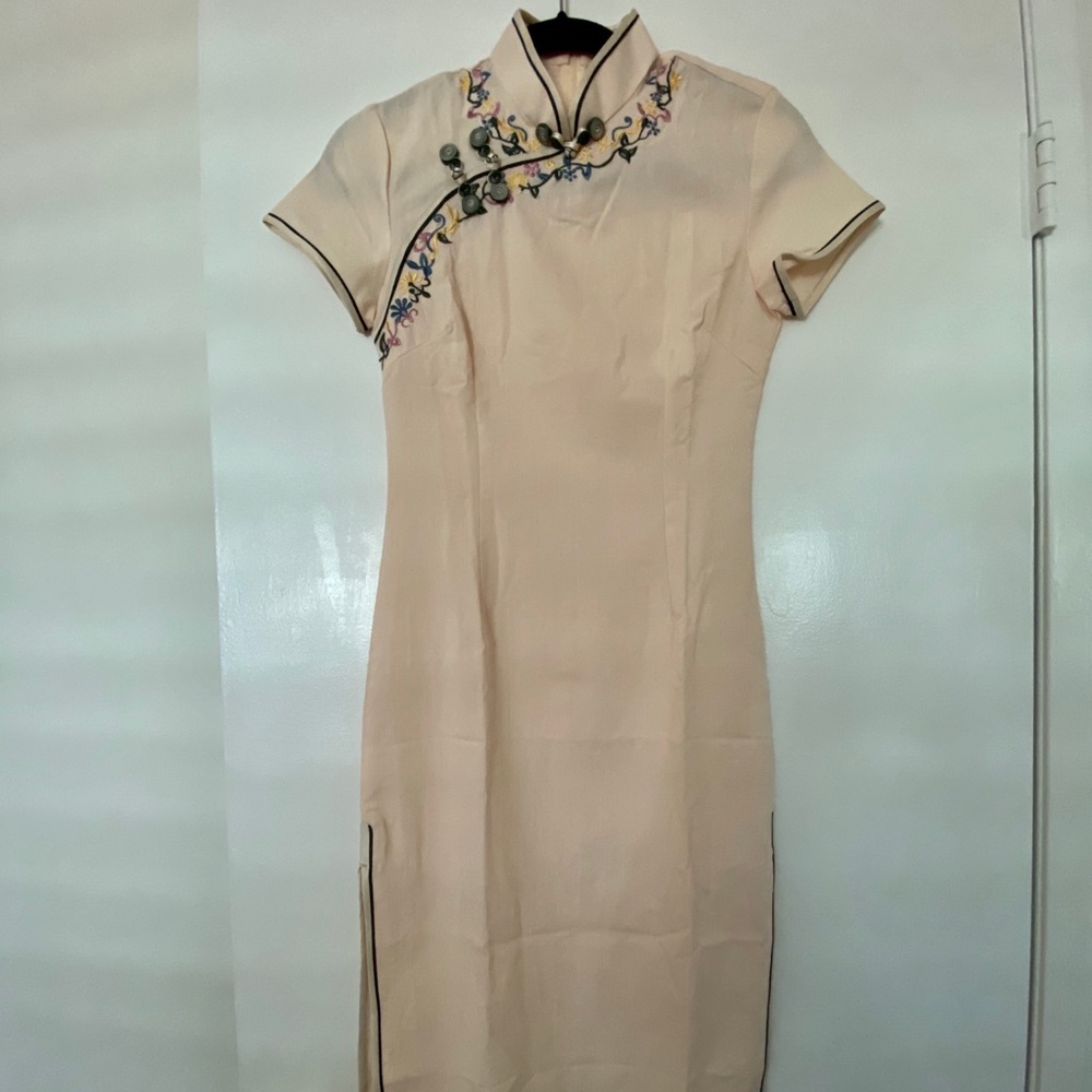 Elegant Traditional Asian Dress